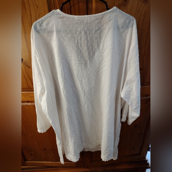 Beaches & Boho white long sleeve beach cover up, size 3X. - Picture 3 of 9